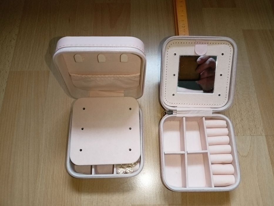 Szkatułki na biżuterię 10 cm x 10 cm