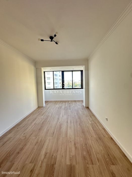 T3 a 5 min a pé para o Metro de Odivelas, Urbanização Quinta Nova,...