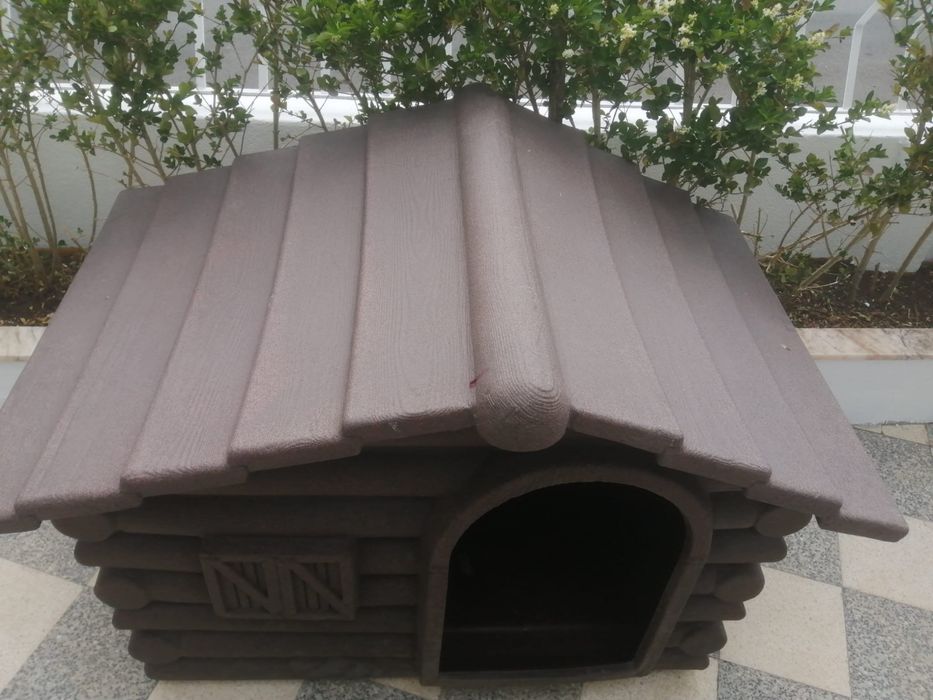 Casota para Cão de Grande Porte – Como Nova!