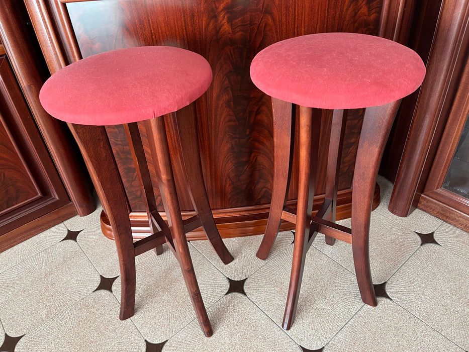 Bancos de bar com tampo de veludo