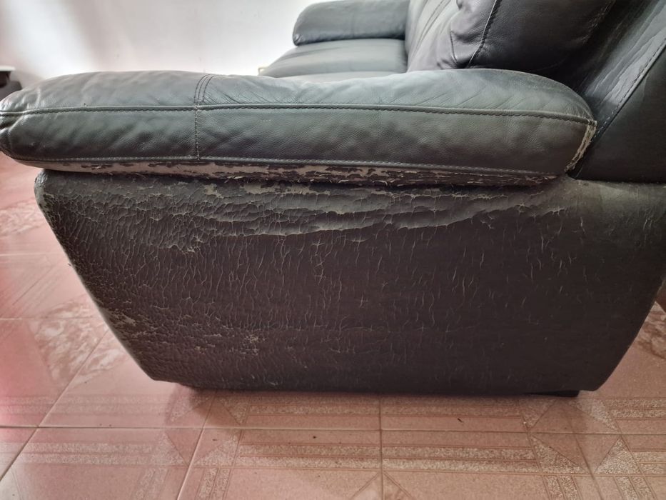 Sofá em pele para restaurar