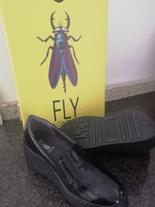 Sapatos novos Fly London 36