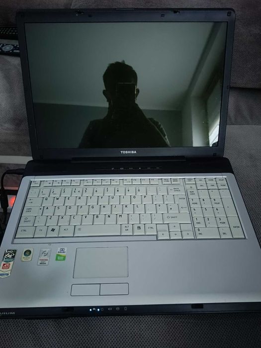 Toshiba Equium P200D-139 – na części / uszkodzony