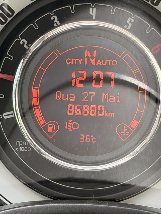 Fiat 500 1.2 Lounge Automático | 86.880 km | Teto Panorâmico | Câmara Traseira
