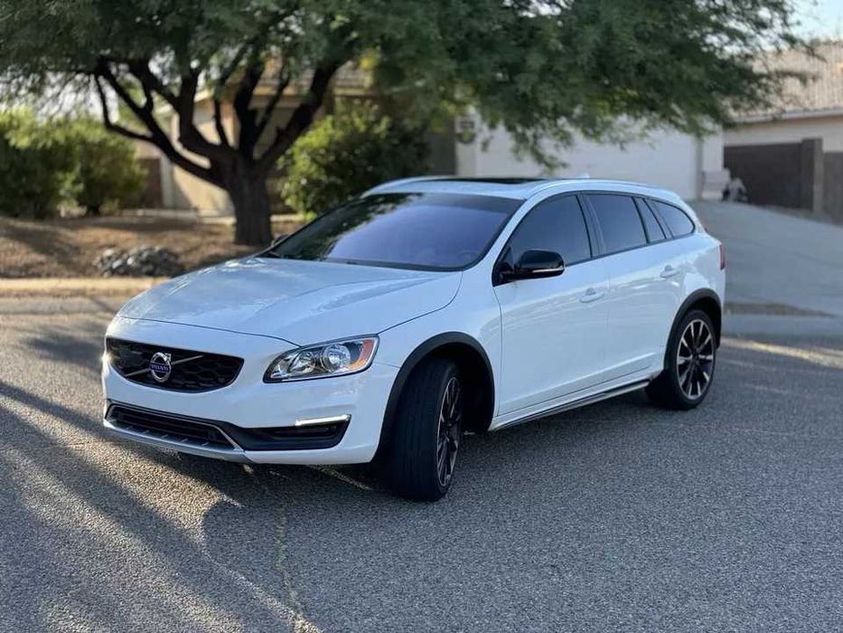 2016 Volvo V60 Cross Country