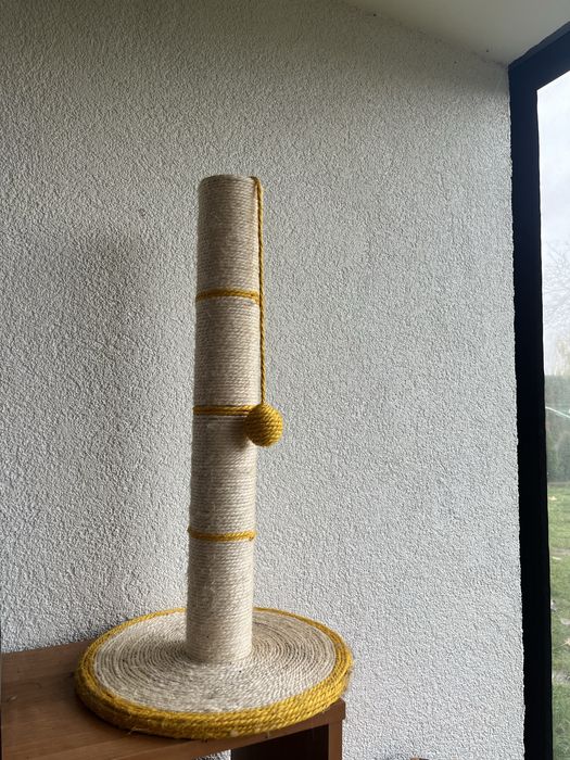 nowy drapak dla kota