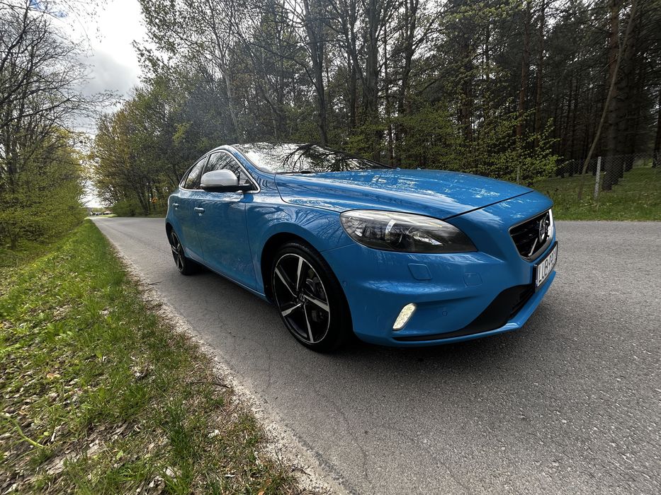 Volvo v40 R-design d4 bogata wersja