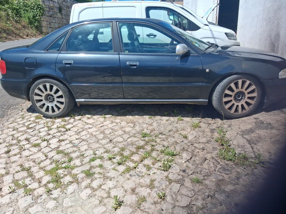 Audi a4 1.8 turbo( ler descrição )