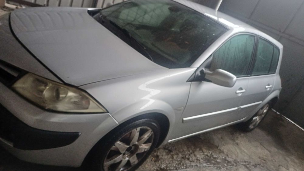 megane 2 2008 para peças.