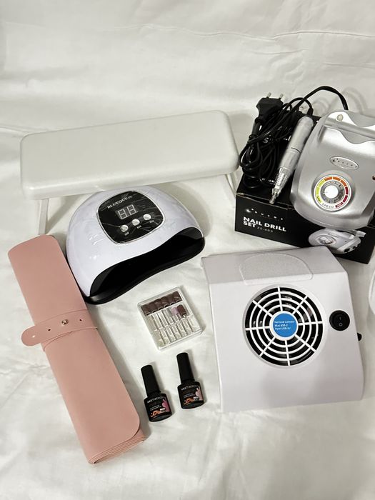 Набір для манікюру + 2 гель лаки в подарунок