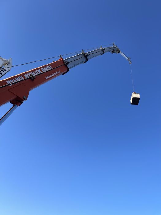 Żuraw Ciesielski dźwig dekarski Böcker AK 27-1000