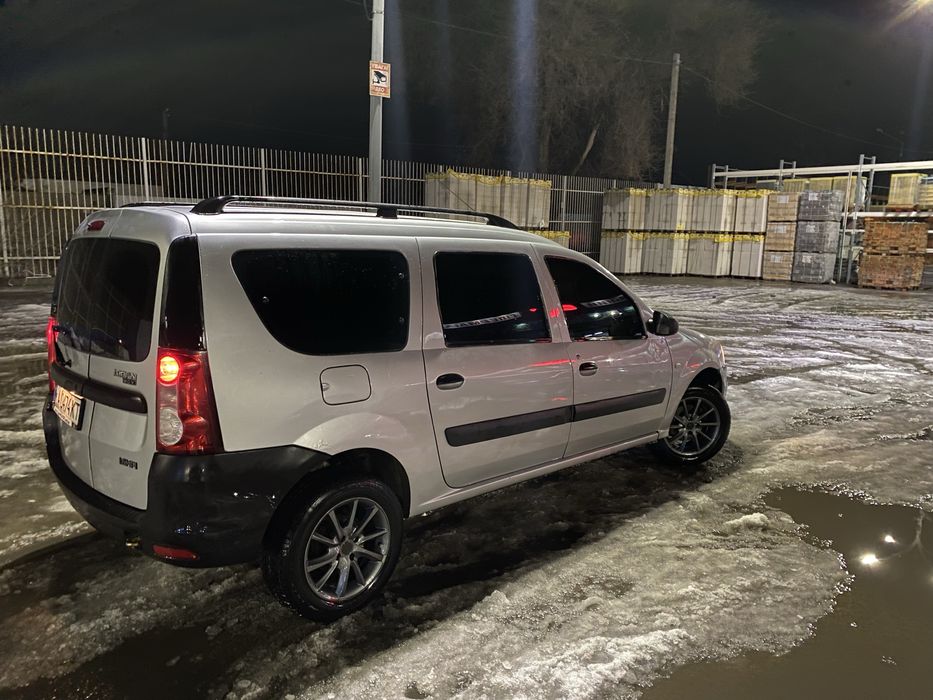 Renaul Logan MCV 2009 газ/бензин