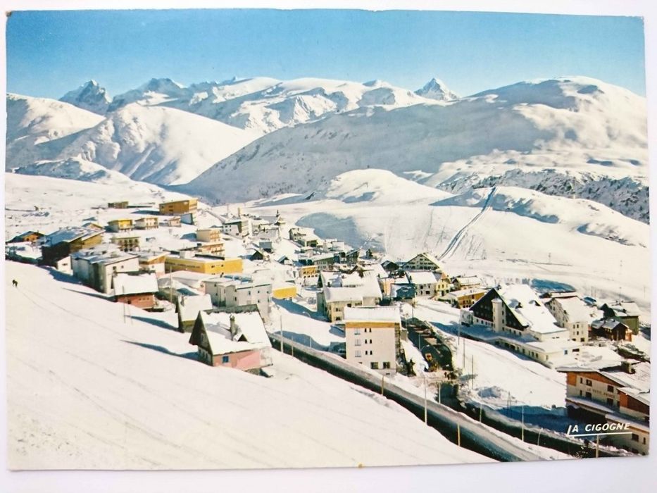 Alpe D'huez (Dauphine) Alt. 1850 Metres