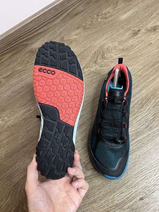 Продам БОМБЕЗНІ трекінгові кросівки Ecco Biom Venture GTX