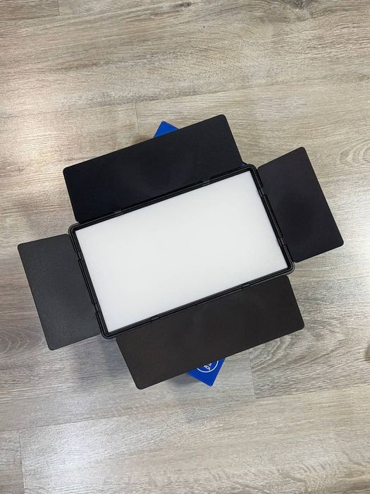 Лампа відеосвітла LED Е900