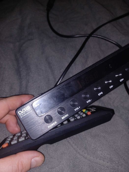 Тюнер DV3 Т2 під ремонт