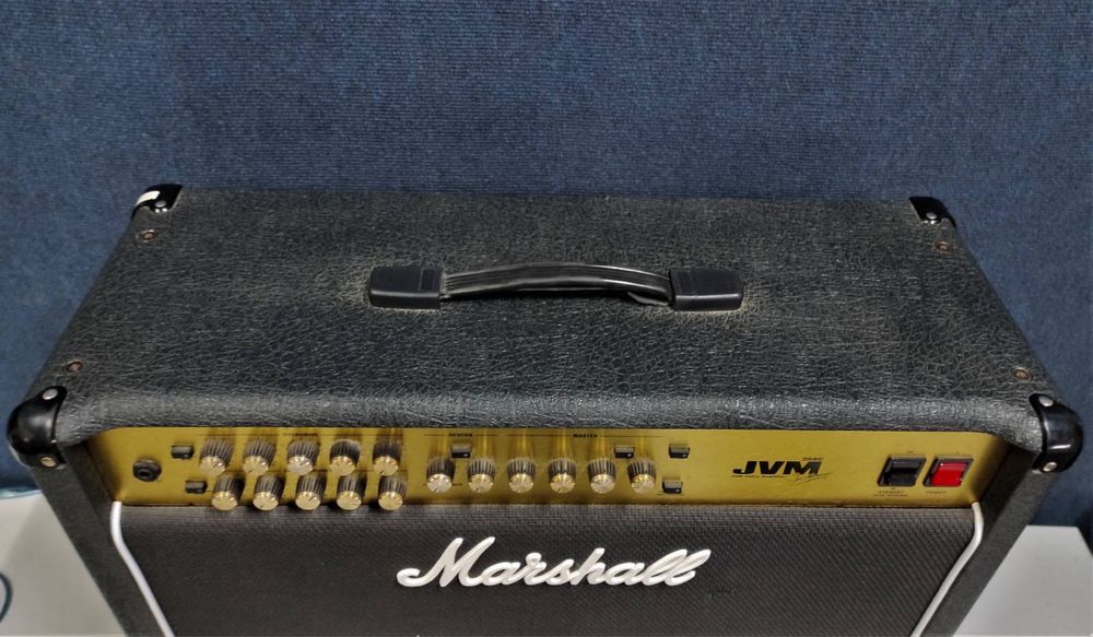 Гітарний комбік Marshall JVM205C