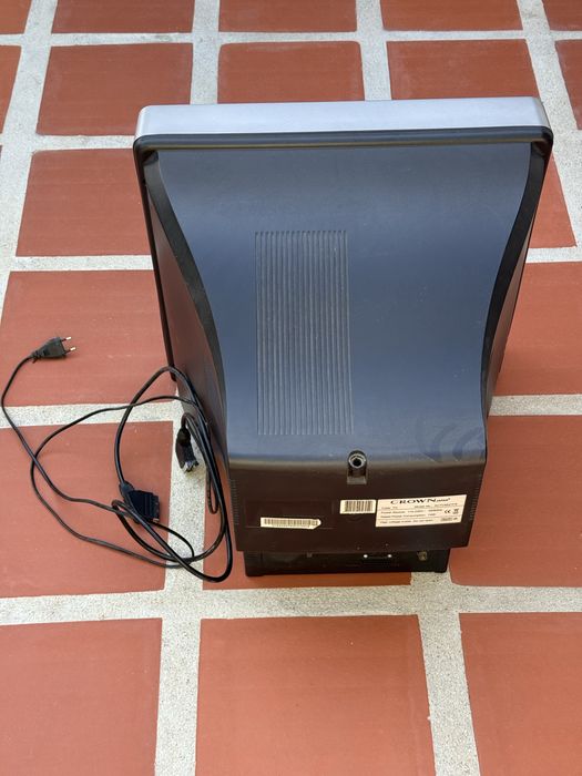 TV Crown (a funcionar)