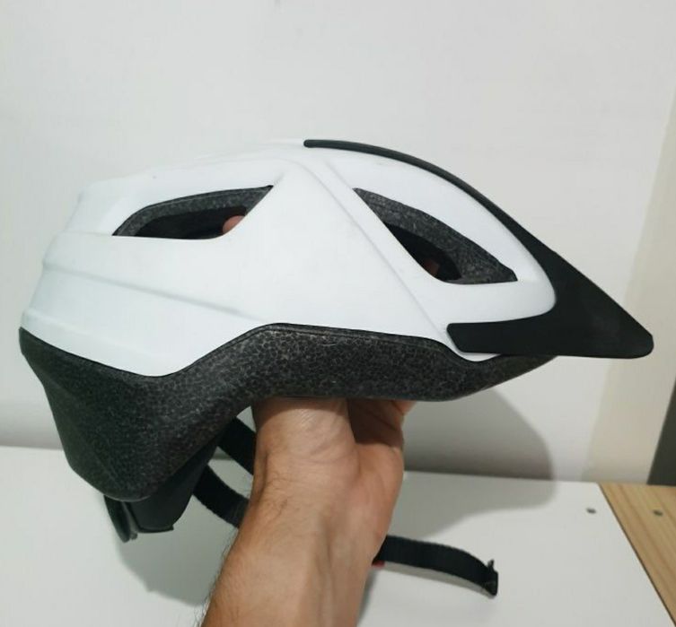 Vendo conjunto mochila, capacete e luvas de BTT/ Bicicleta