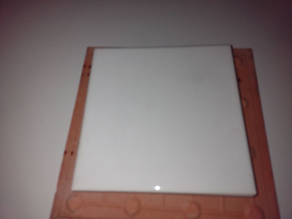 Vendo azulejos antigos por usar