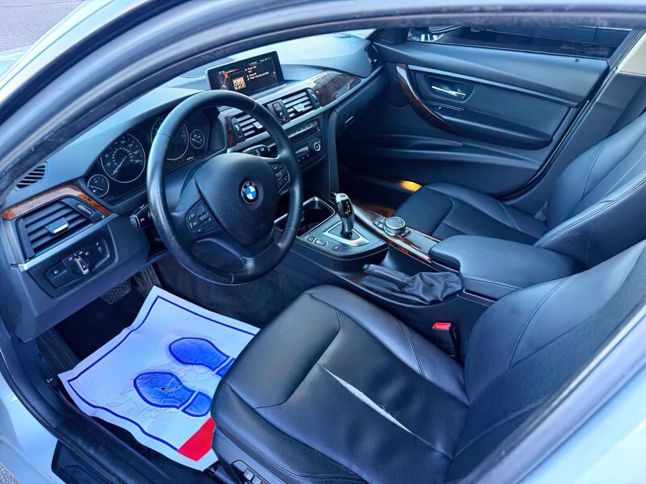 BMW 320i      2015