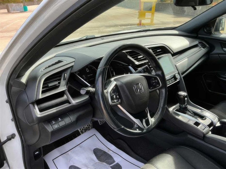 Honda Civic Sport      2020