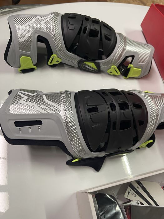 Joalheiras alpinestars novas
