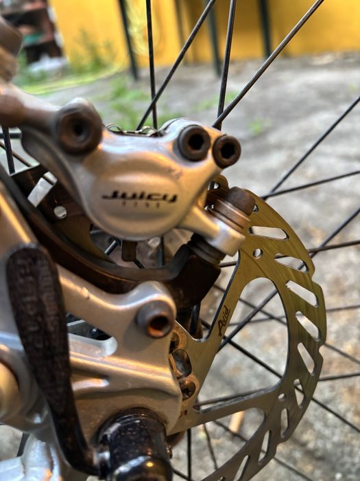 Bicicleta Btt suspensão total(roda 26)