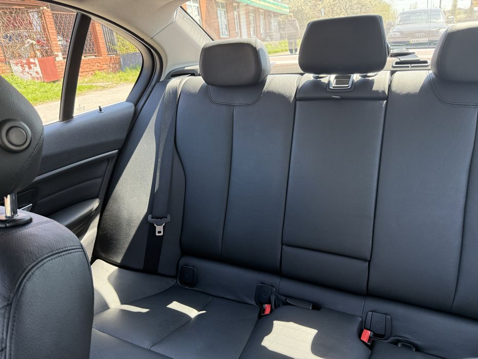 Bmw 328d f30 109 тыс. км  Harman Kardon  ИДЕАЛ