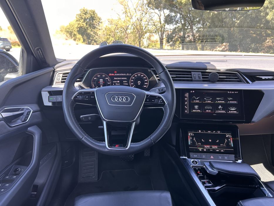 Audi e-tron 55 quattro S line | Nacional | 09/2022 | 73.000 km