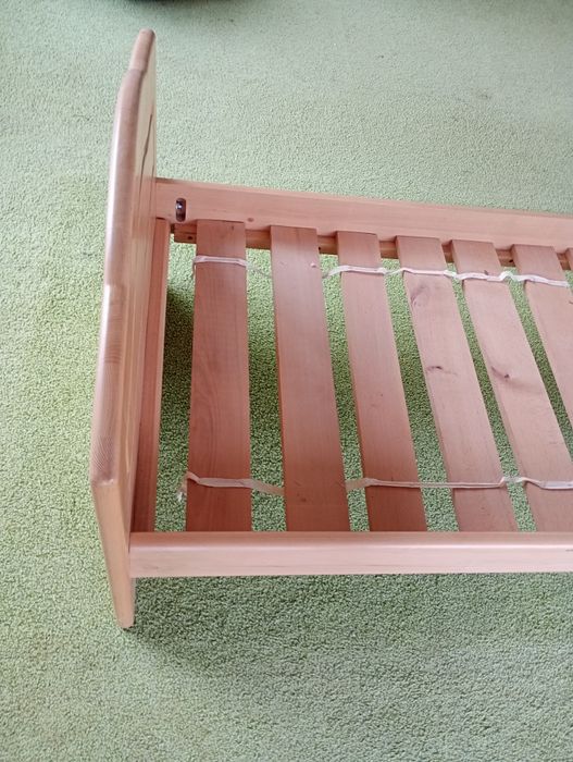 Ліжко з дерева, міцне