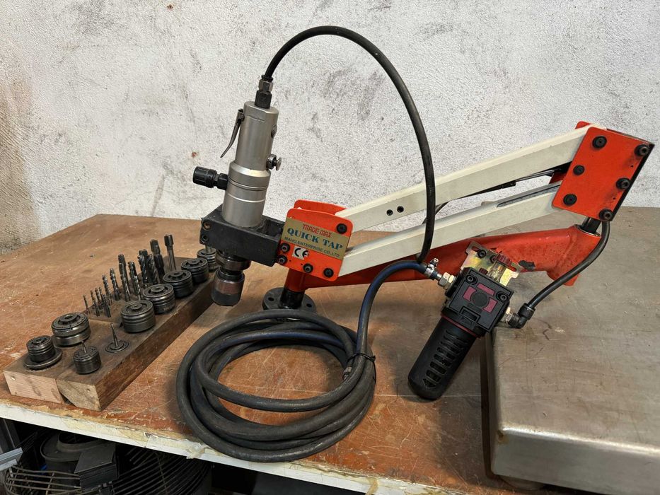 Máquina de roscar pneumática