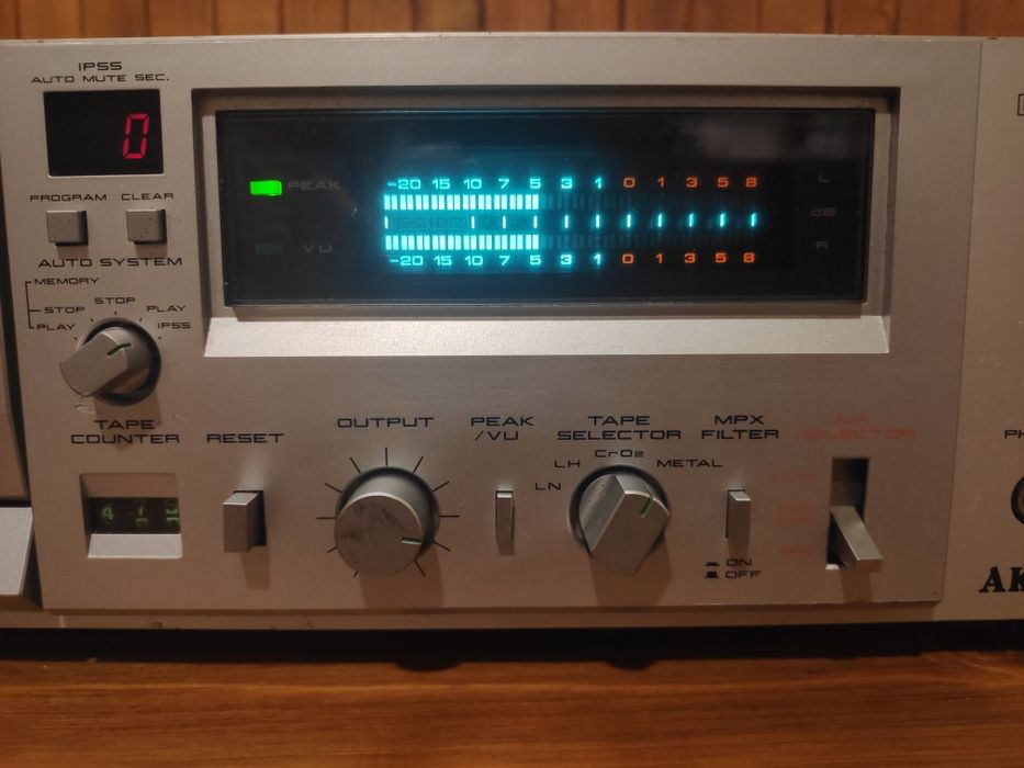 Дека Akai gx f37