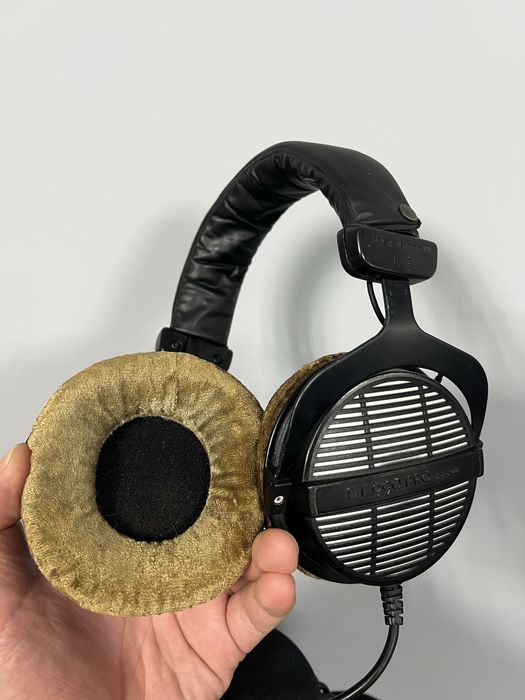 Студійні навушники Beyerdynamic DT 990 PRO LE 250 Om