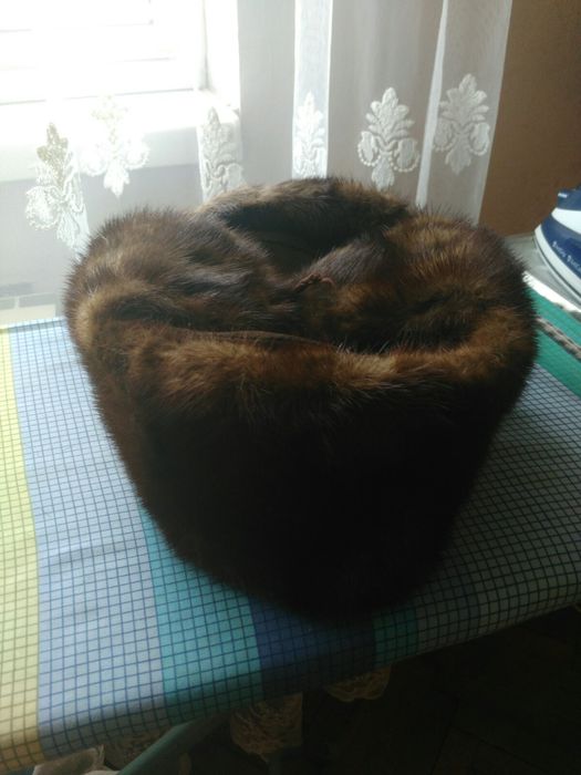 Продам чоловічі дві теплі шапки розмір 55