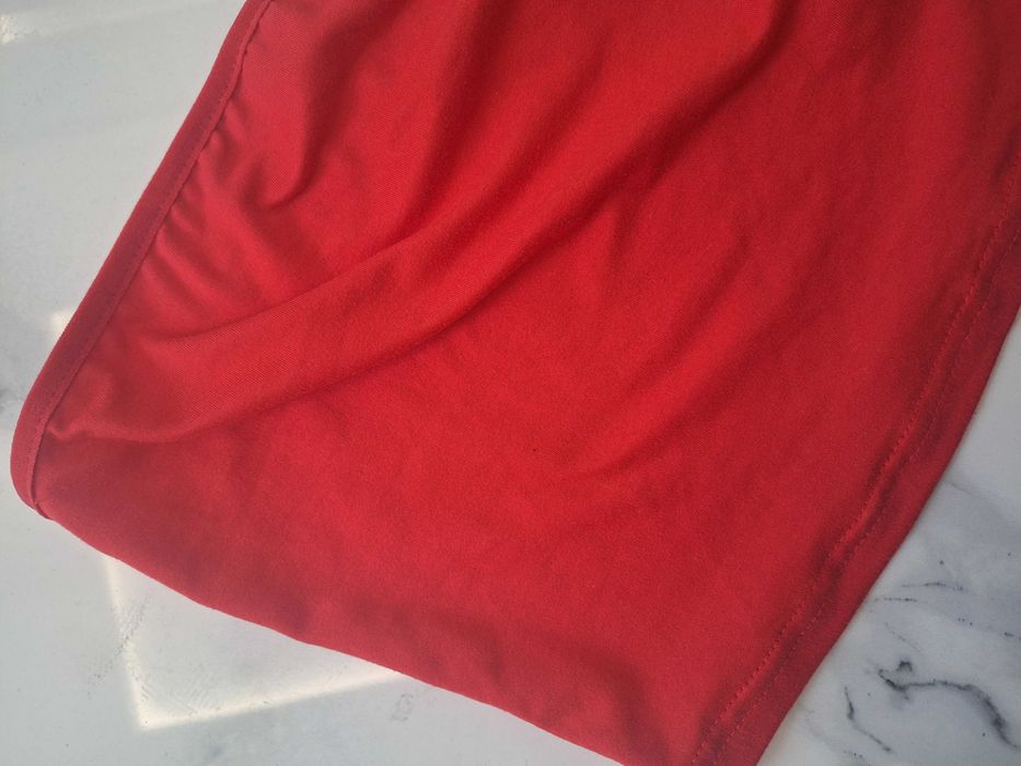 Czerwony top damski