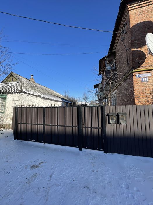 Продам уютную 2-комнатную квартиру в безопасном центре Богодухова