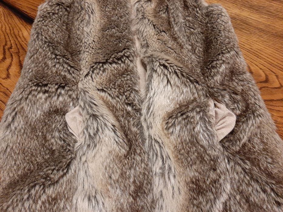 Bezrekawnik futerko Bershka XS