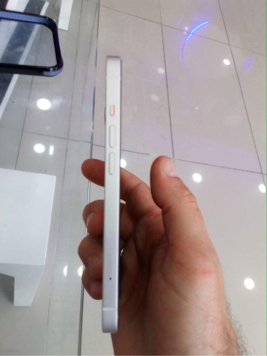 Iphone 13 128gb  Branco lindo como novo bateria a 100%