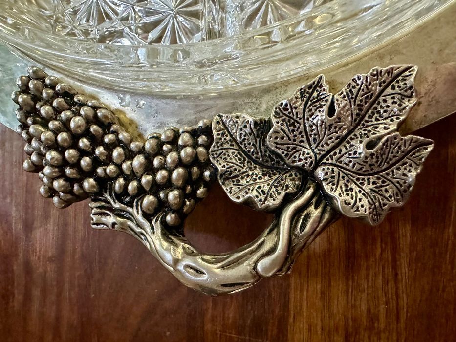 Srebrna okrągła patera do serwowania