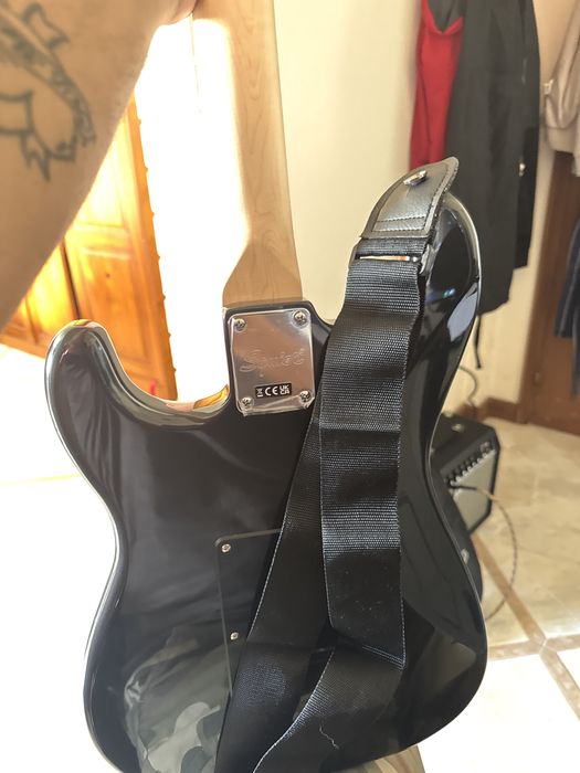 Guitarra Eletrica Squier Stratocaster HSL pack (Guitarra, Mala, Amp e Acessorios)