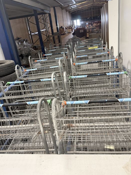 Carrinhos cash, cestos para paletes e cestos com rodas