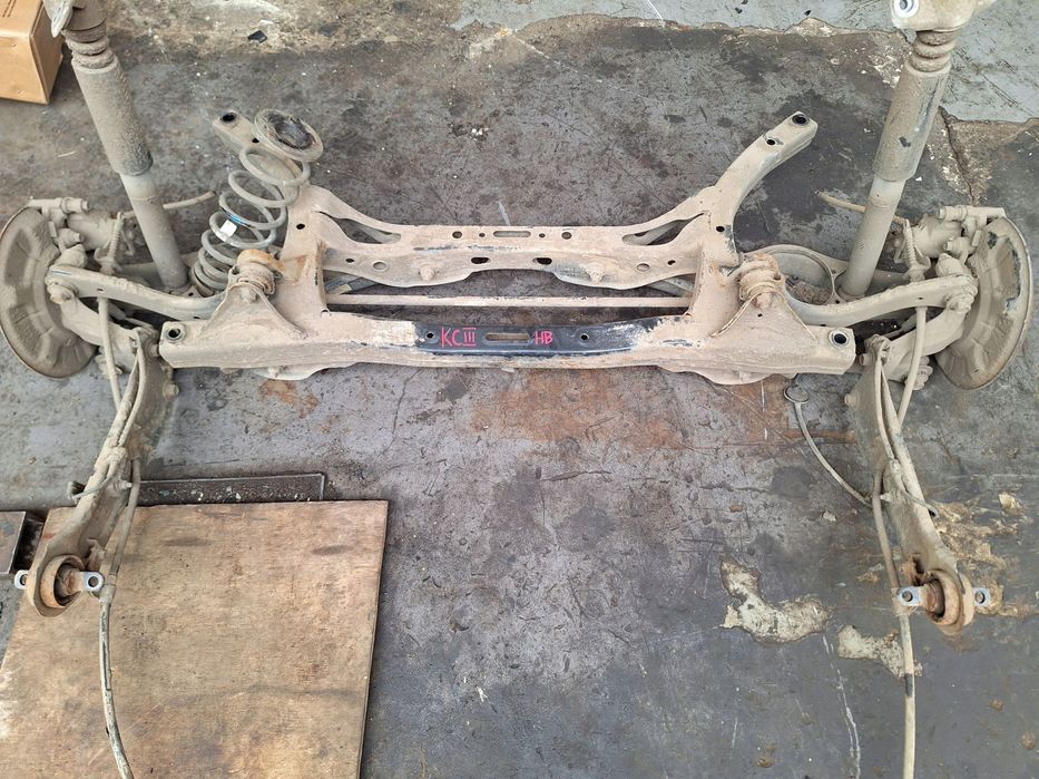zawieszenie tyl tylne sanki wozek kia ceed iii hb oe 18-
