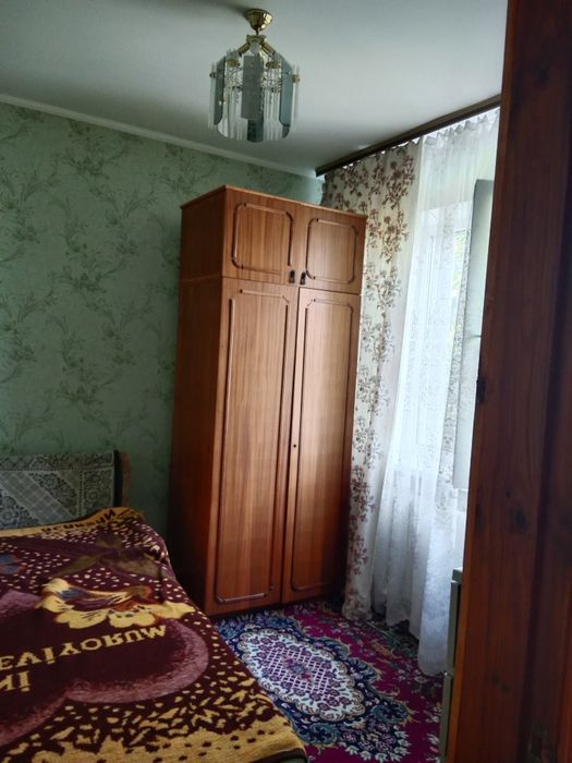 Кімната в Бортничах в приватному будинку, газове опалення.