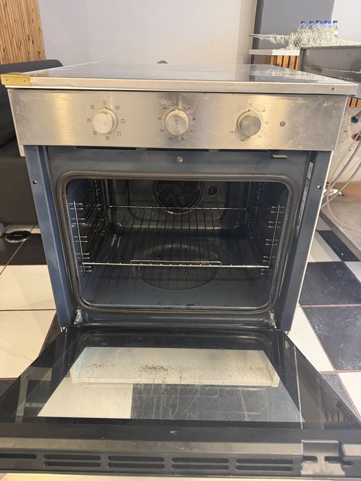 Fogão ventilado STENABY com prateleira de arrumos
