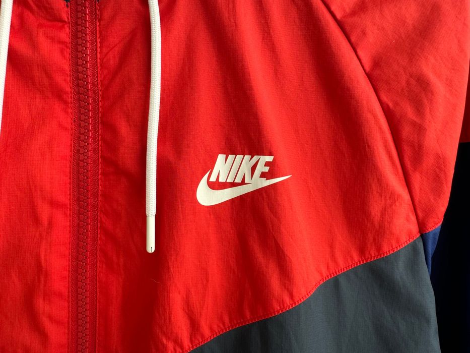 NIKE 727324–452 Оригінал чоловіча легка куртка Вітрівка вітровка штормовка розмір S