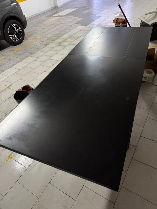 Mesa de jantar preta