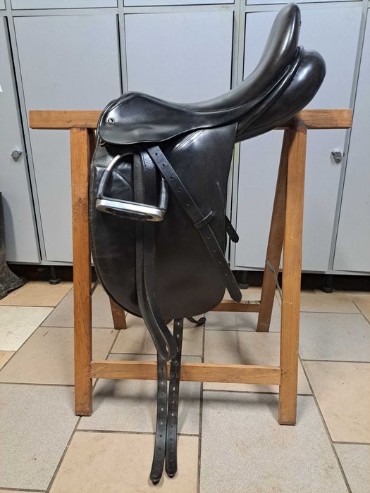 Siodło ujeżdżeniowe Bieman Riding 17,5” ręcznie robione