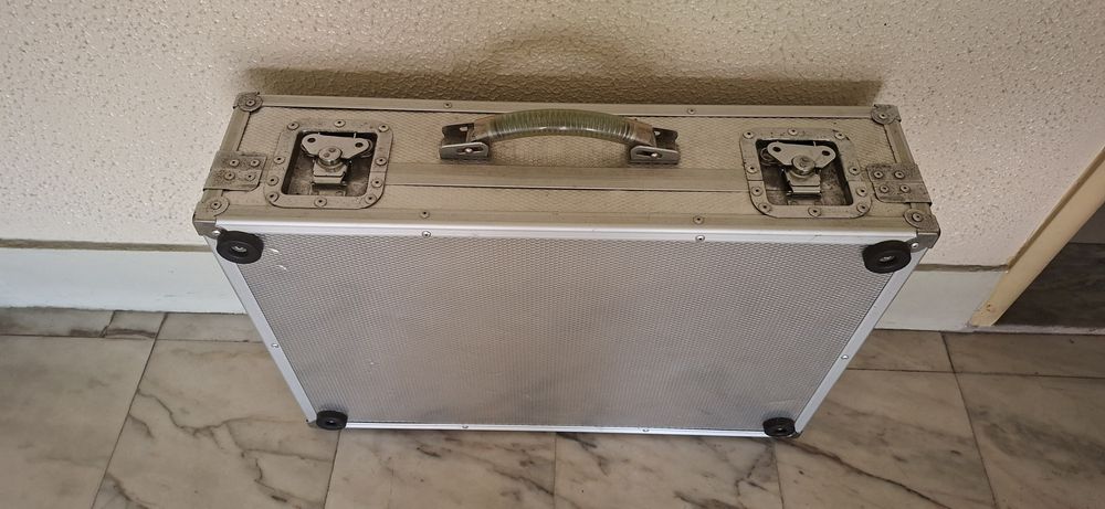 ROCKCASE by Warwick para pedais