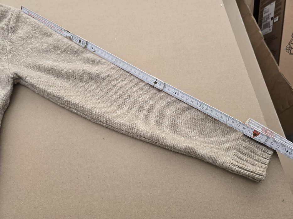 Sweter młodzieżowy męski z kołnierzem/golfem/stójķą. Rozmiar S.